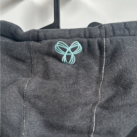 🎉 TNA Charcoal Hoodie with White Accents - Picture 3 of 7